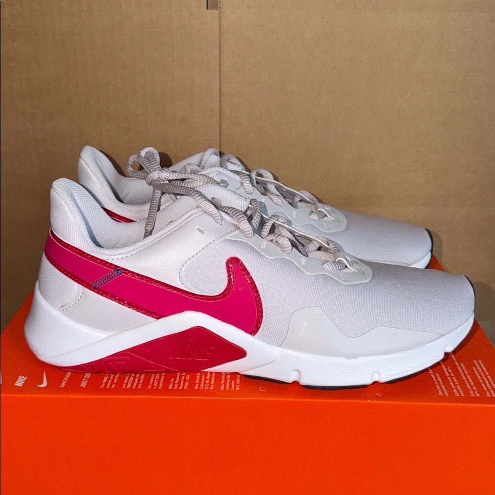 Nike Legend Essential 2 White Pink CQ9545-556 Women’s Size 11